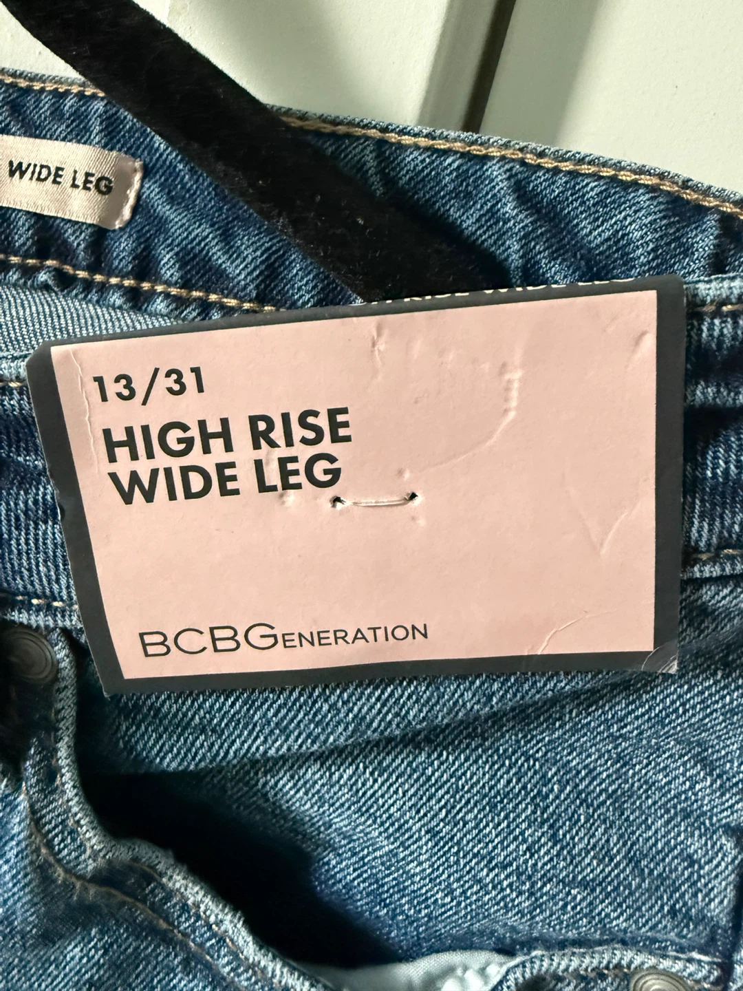 BCBGGeneration High Rise Wide Leg Jeans Size 13/31 - photo 2