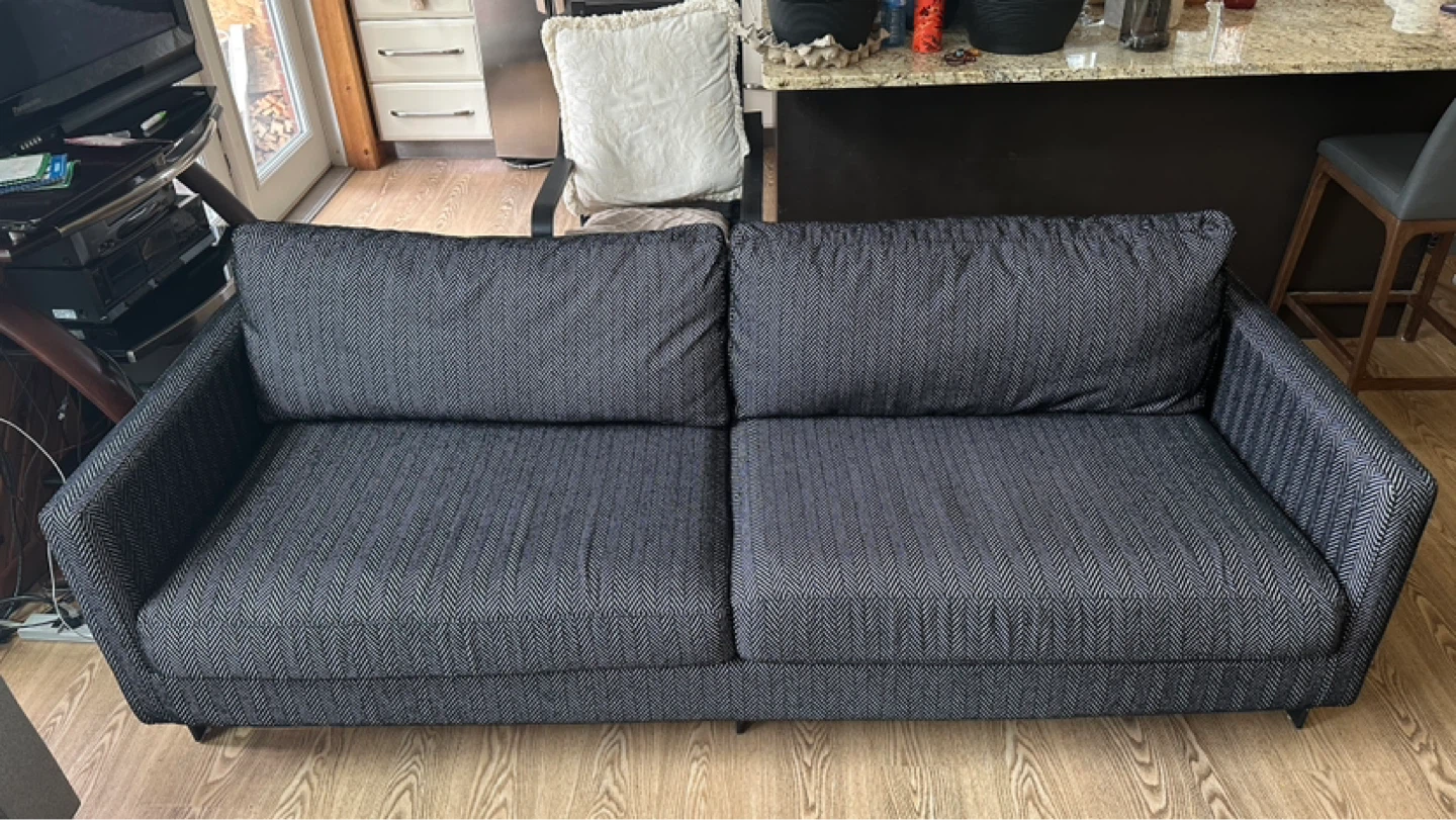 Modern Black & White Herringbone Sofa (CAN DELIVER)