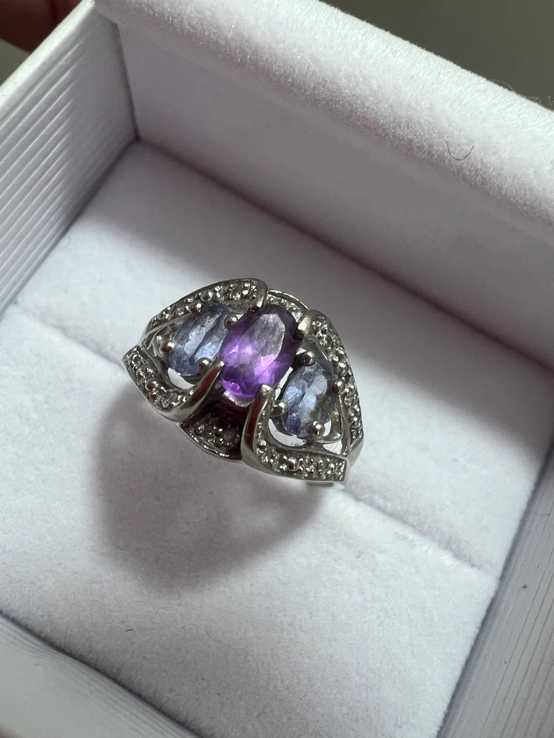 10K White Gold Amethyst, tanzanite and diamonds Ring - photo 2