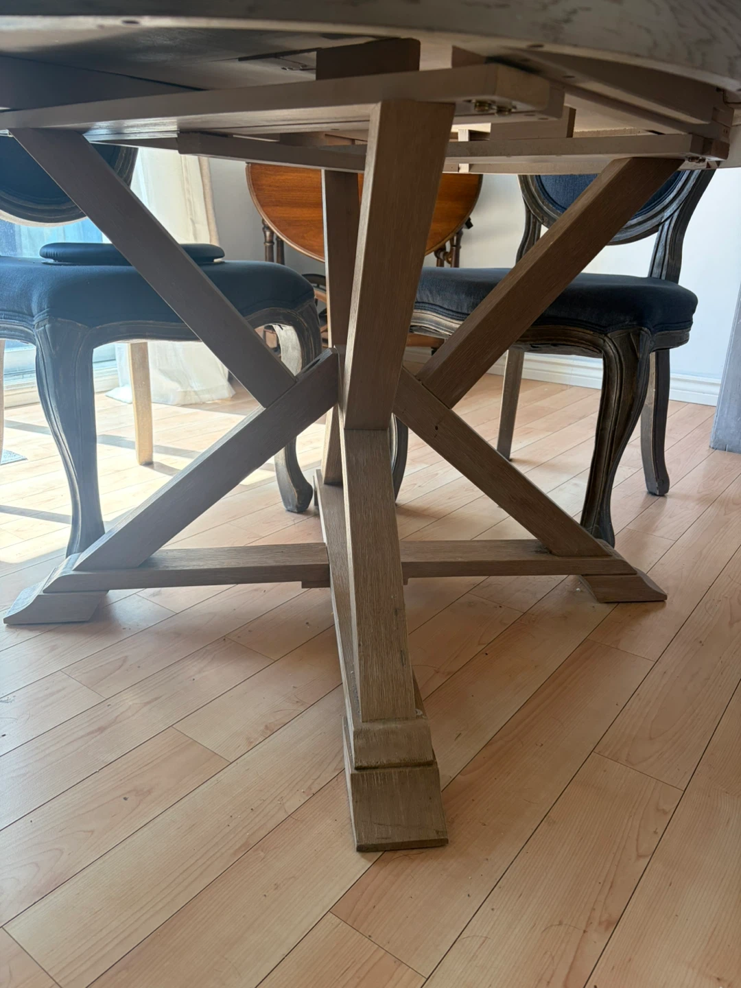 Extendable Dining Table - photo 4