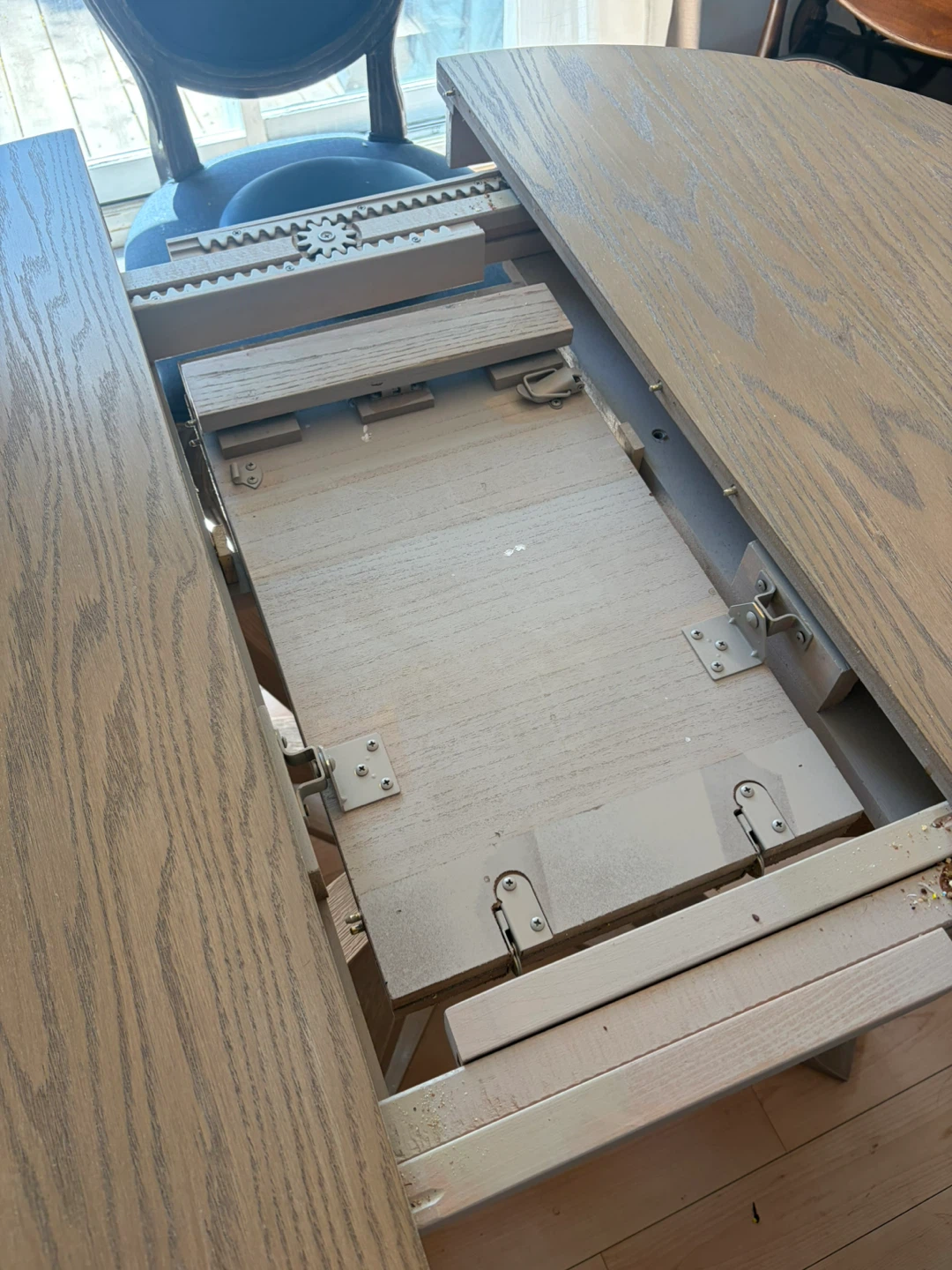 Extendable Dining Table - photo 3