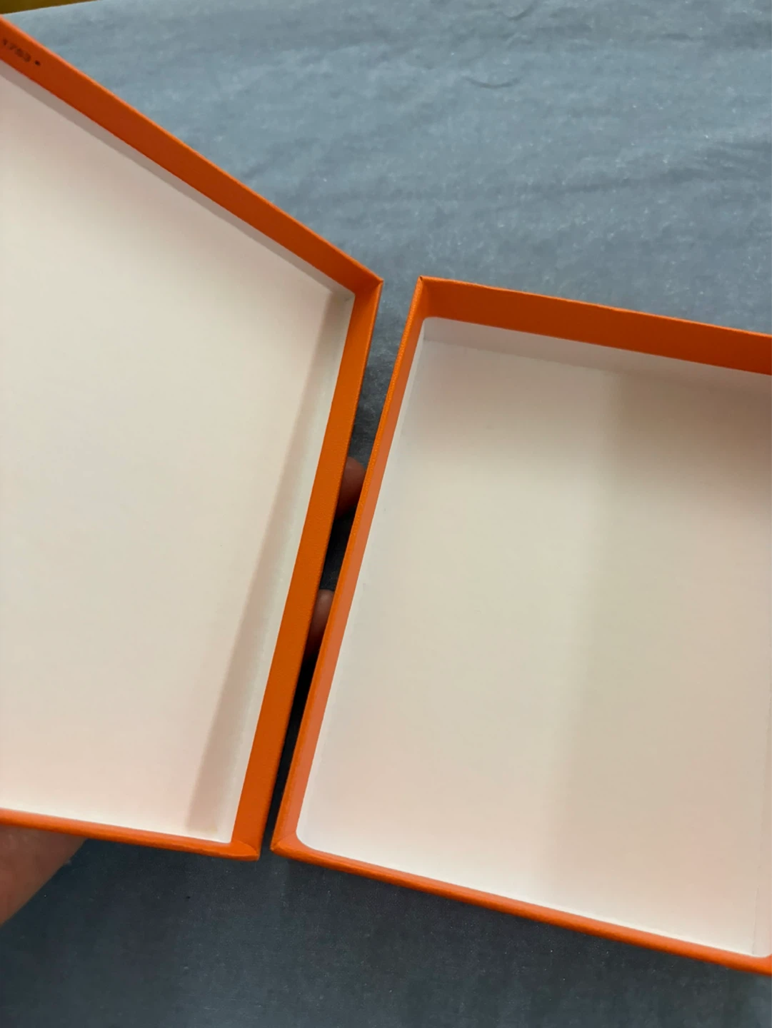 Hermès Paris Orange Gift Box - photo 2
