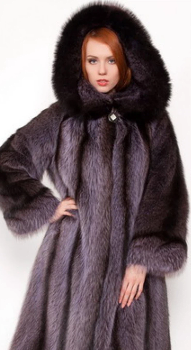 Polar Fox Women’s Fur Coat, Medium Size. - photo 5