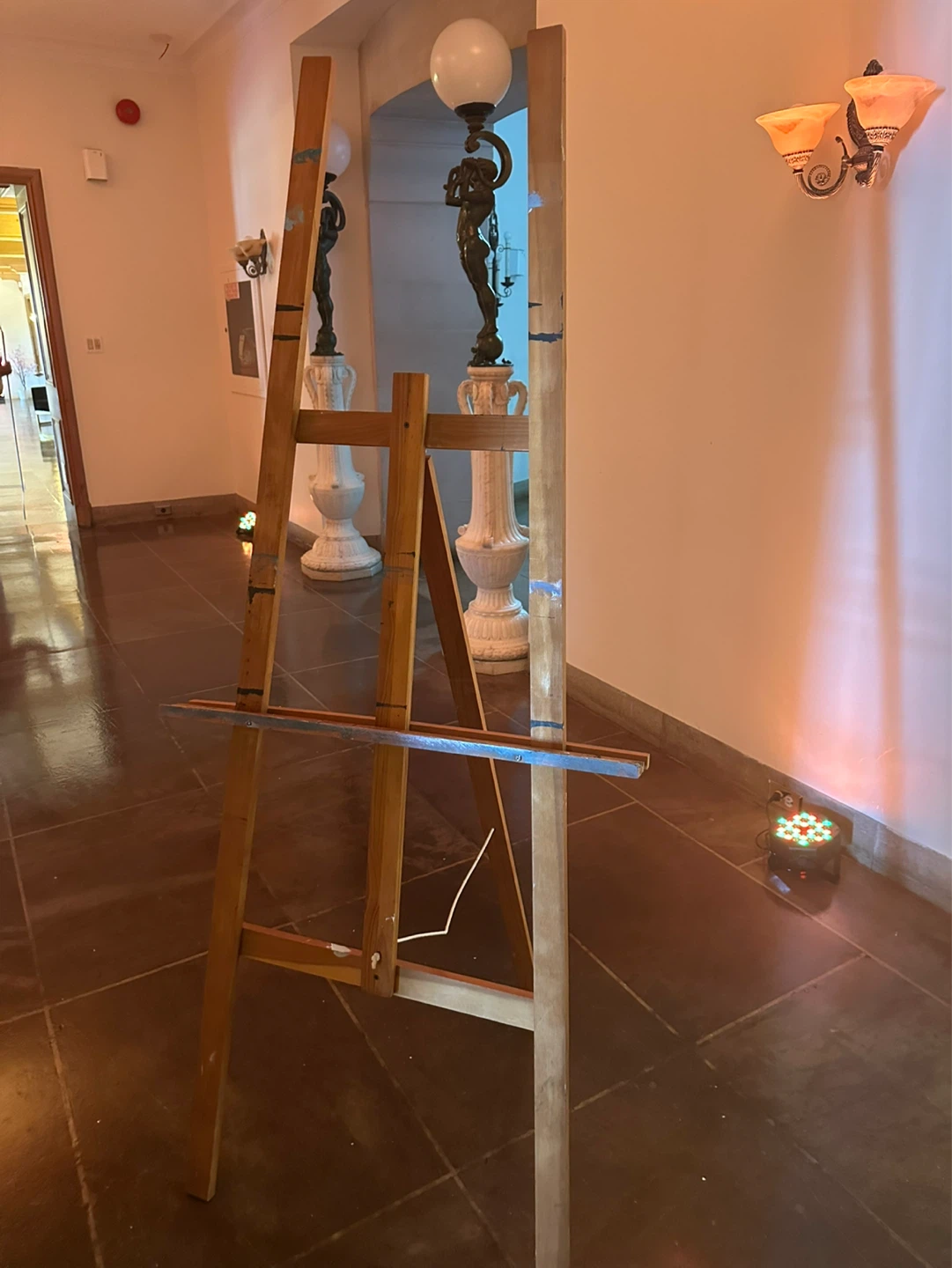 Huge Sturdy Wooden Art Easel / Display Easel in Great Condition