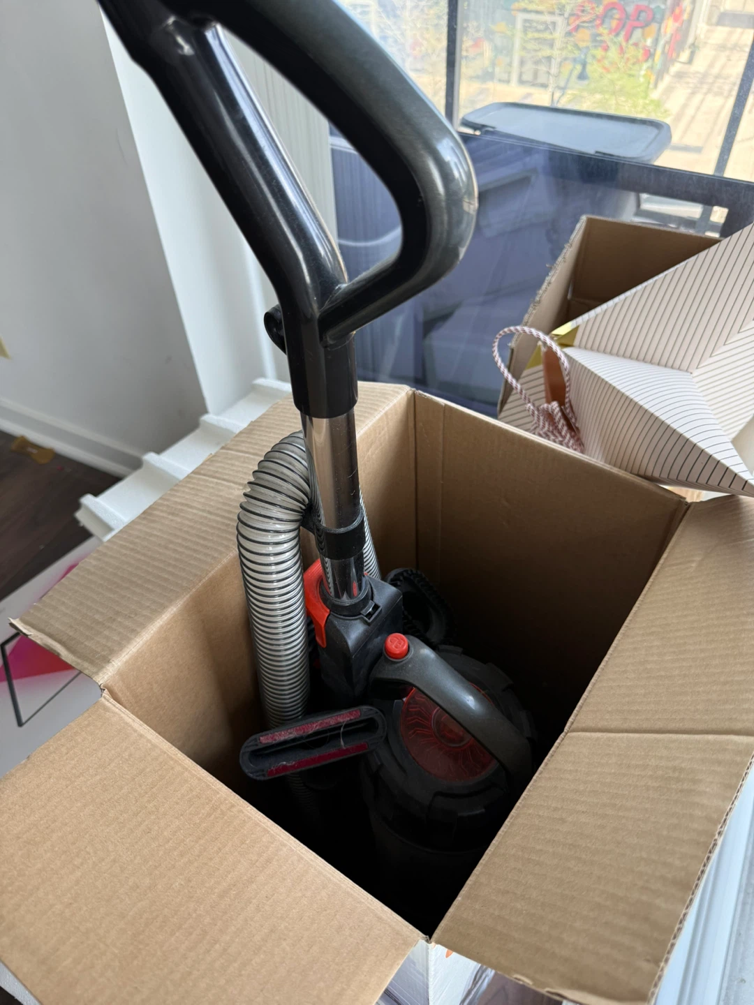 Eureka Powerspeed Lightweight Vacuum Cleaner - photo 3