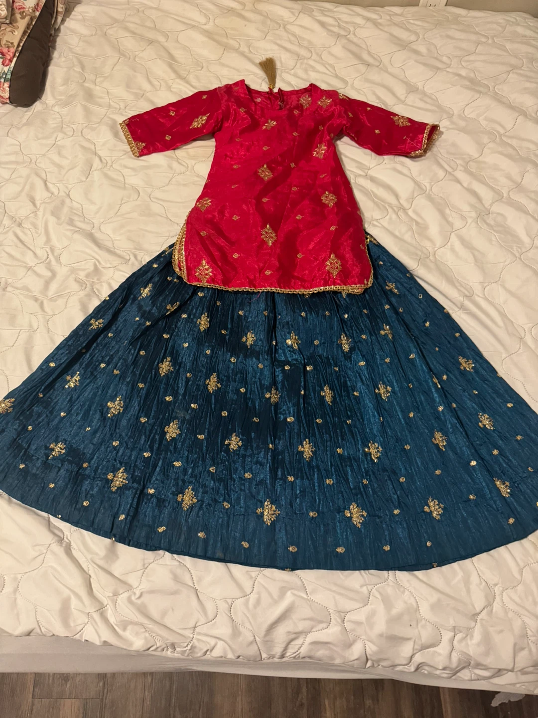 Girls' Pink and Teal Kurta Set with Gold Embellishments