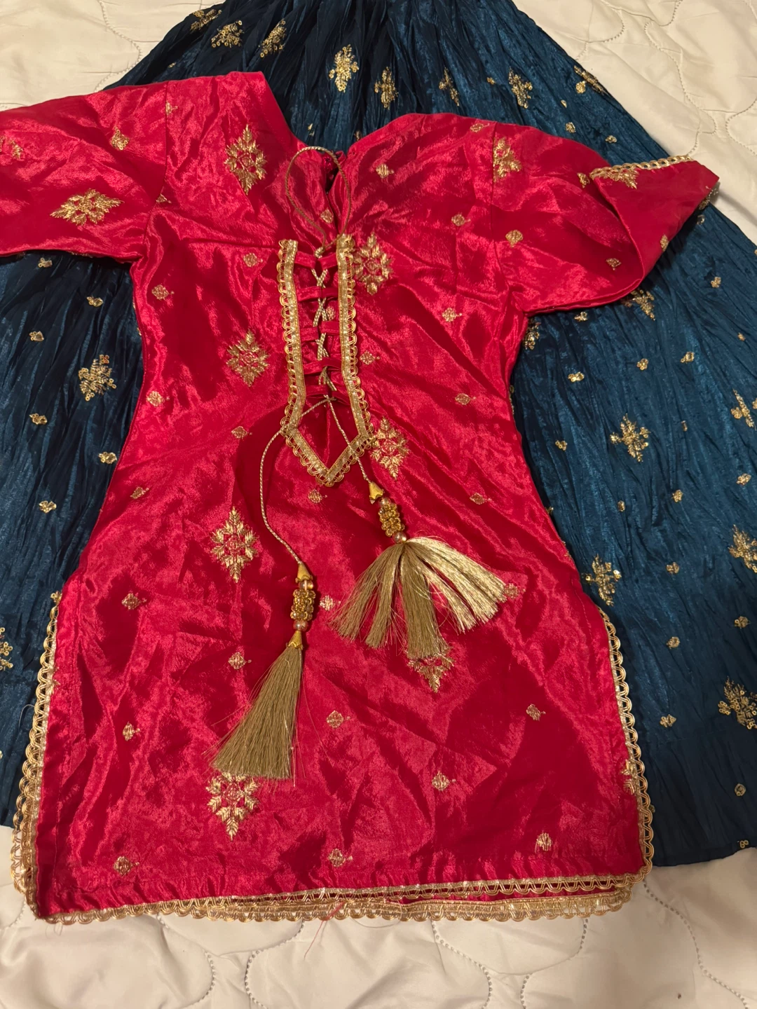 Girls' Pink and Teal Kurta Set with Gold Embellishments - photo 2
