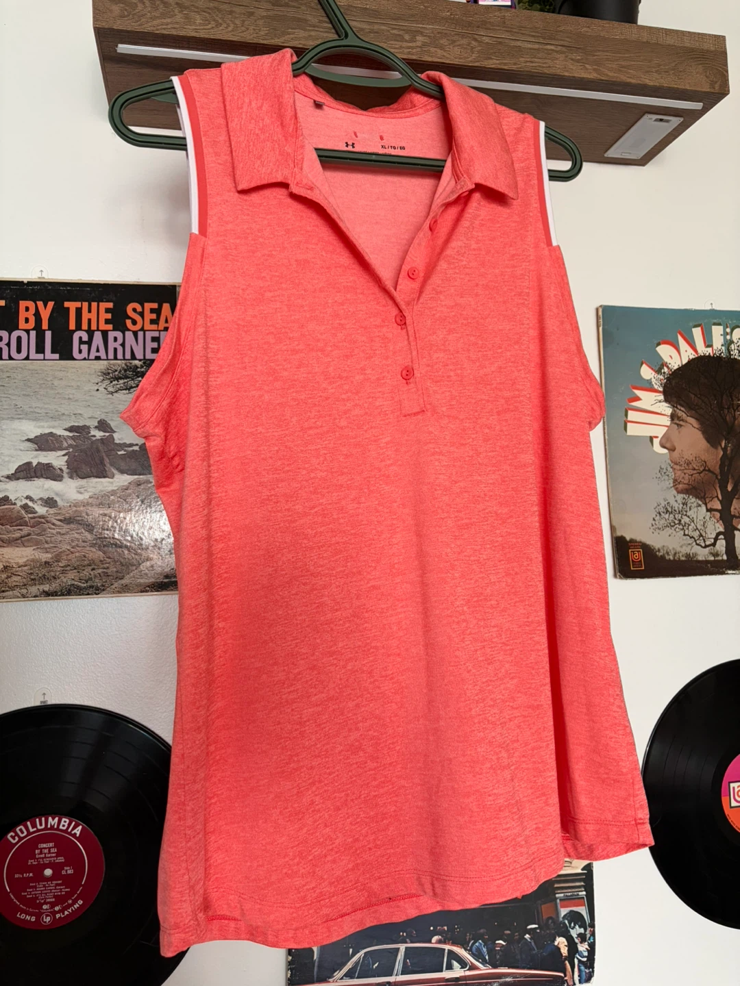 Women’s golf shirts