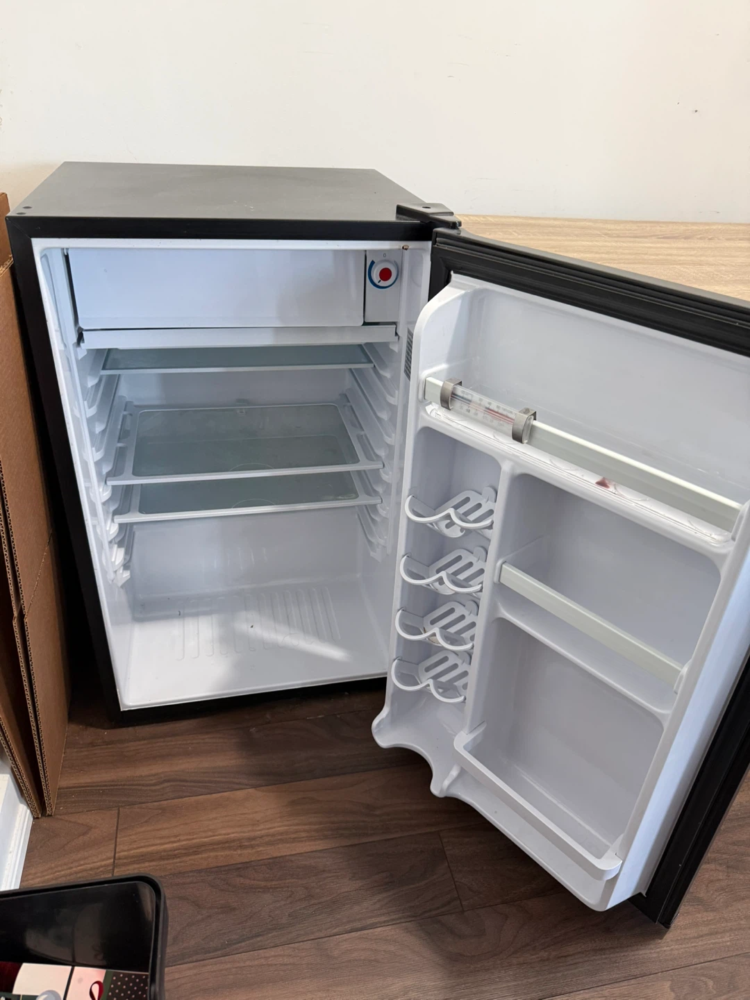 Danby Mini Fridge - photo 2