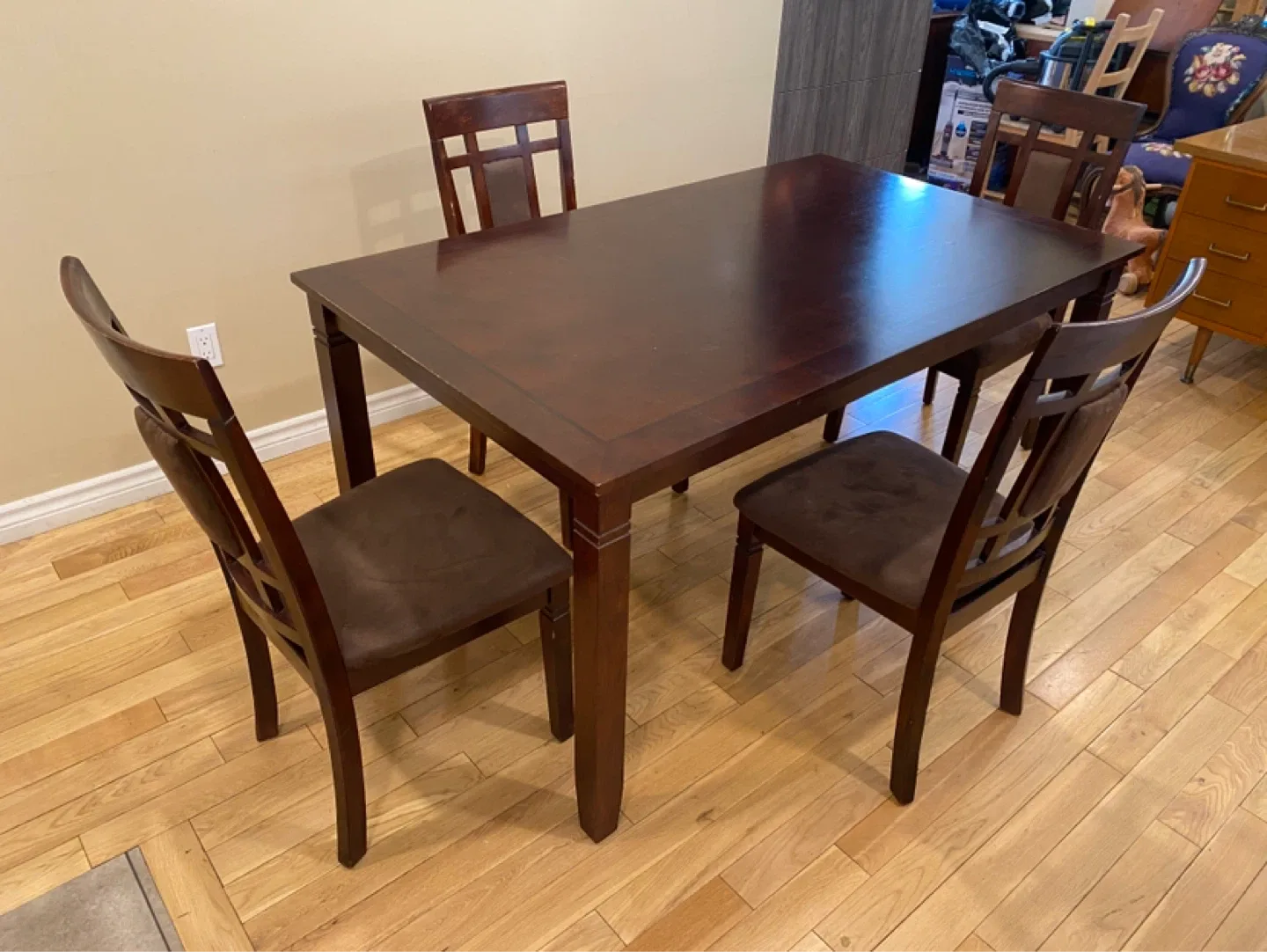 Lark Manor 5-Piece Wood Dining Set (CAN DELIVER) - photo 4