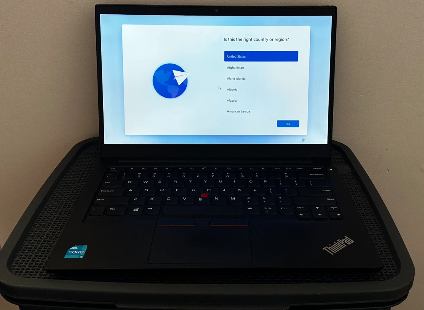 Lenovo ThinkPad Laptop - photo 2