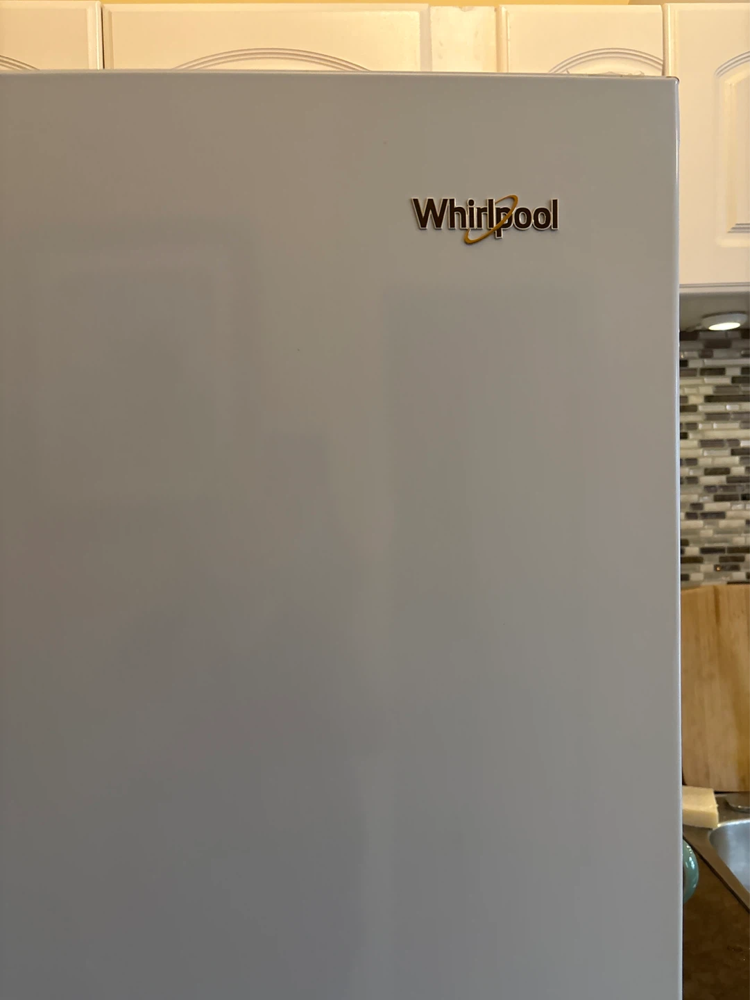 Whirlpool Refrigerator - photo 2