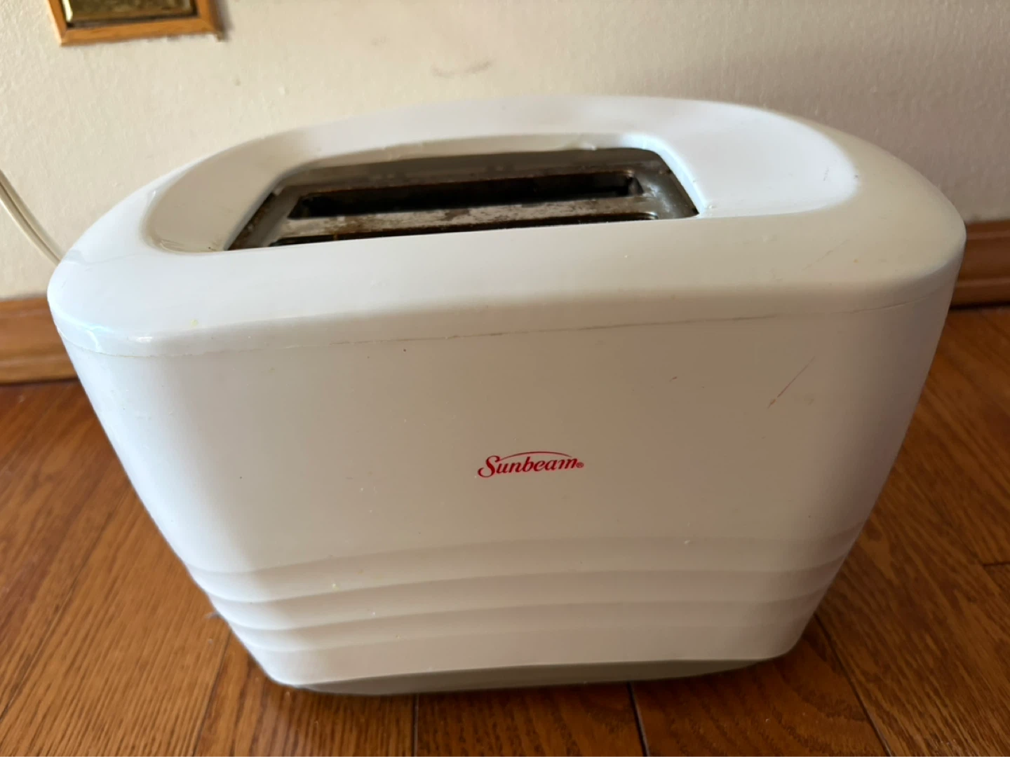Sunbeam White 2-Slice Toaster