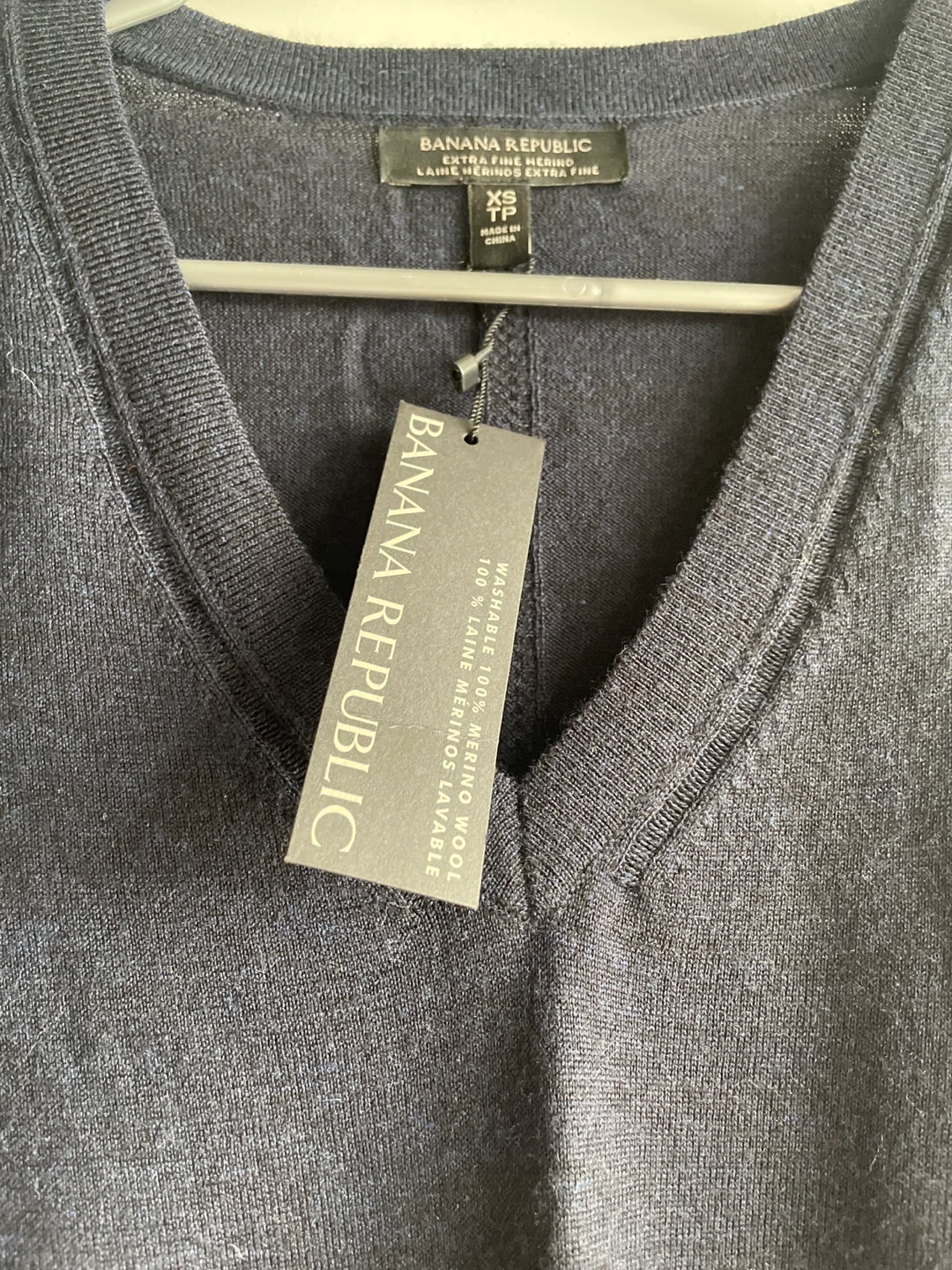 New Banana Republic Wool V-Neck Sweater - Size XS - photo 3