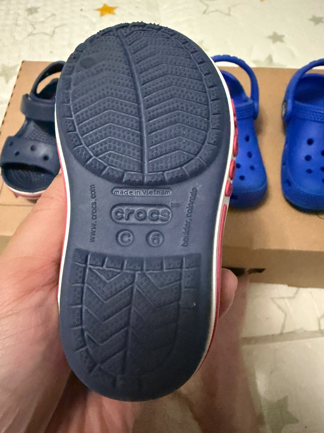 Crocs Toddler Sandals and Clogs Size 6 - photo 2