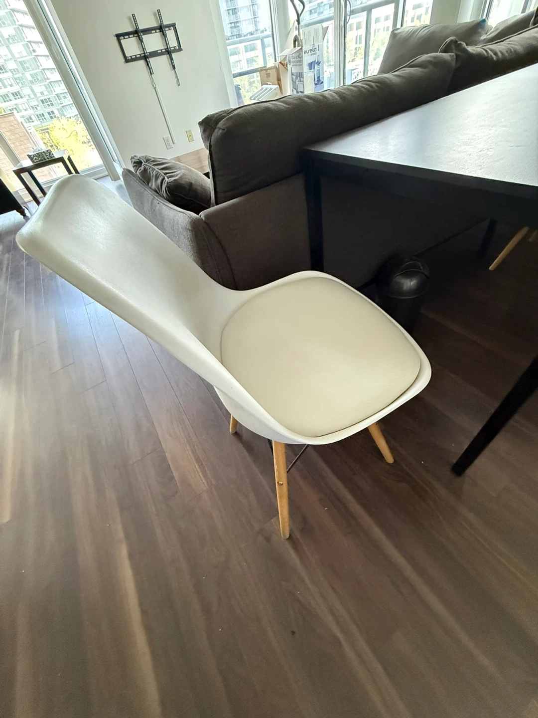Set of 2 White Dining Chairs and Table - photo 2