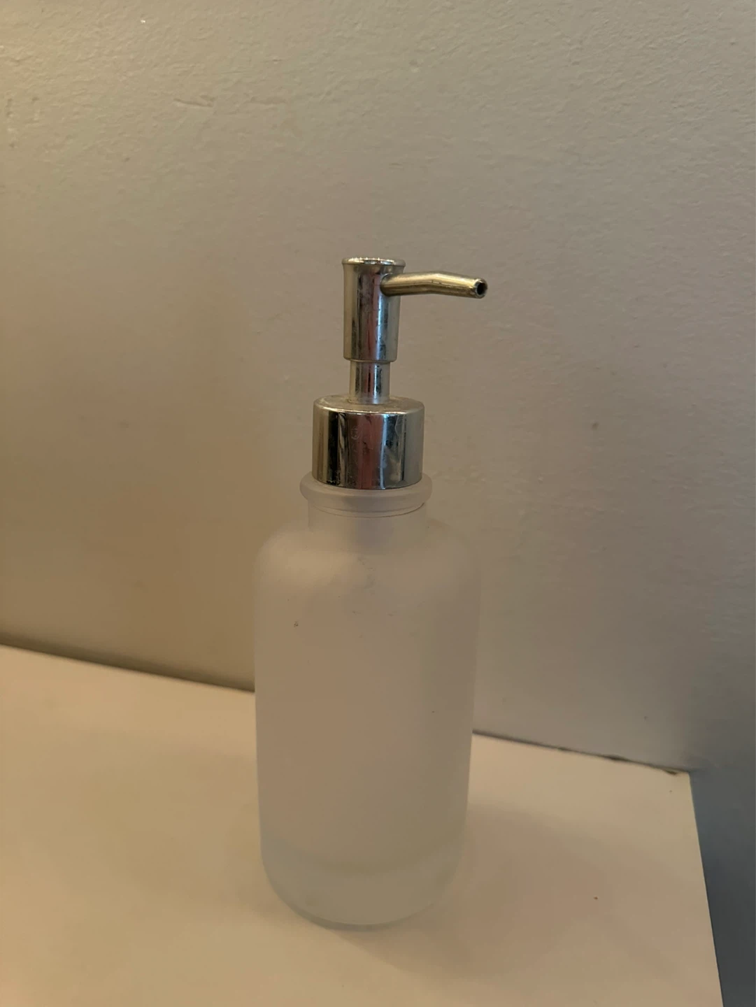 Liquid soap dispenser