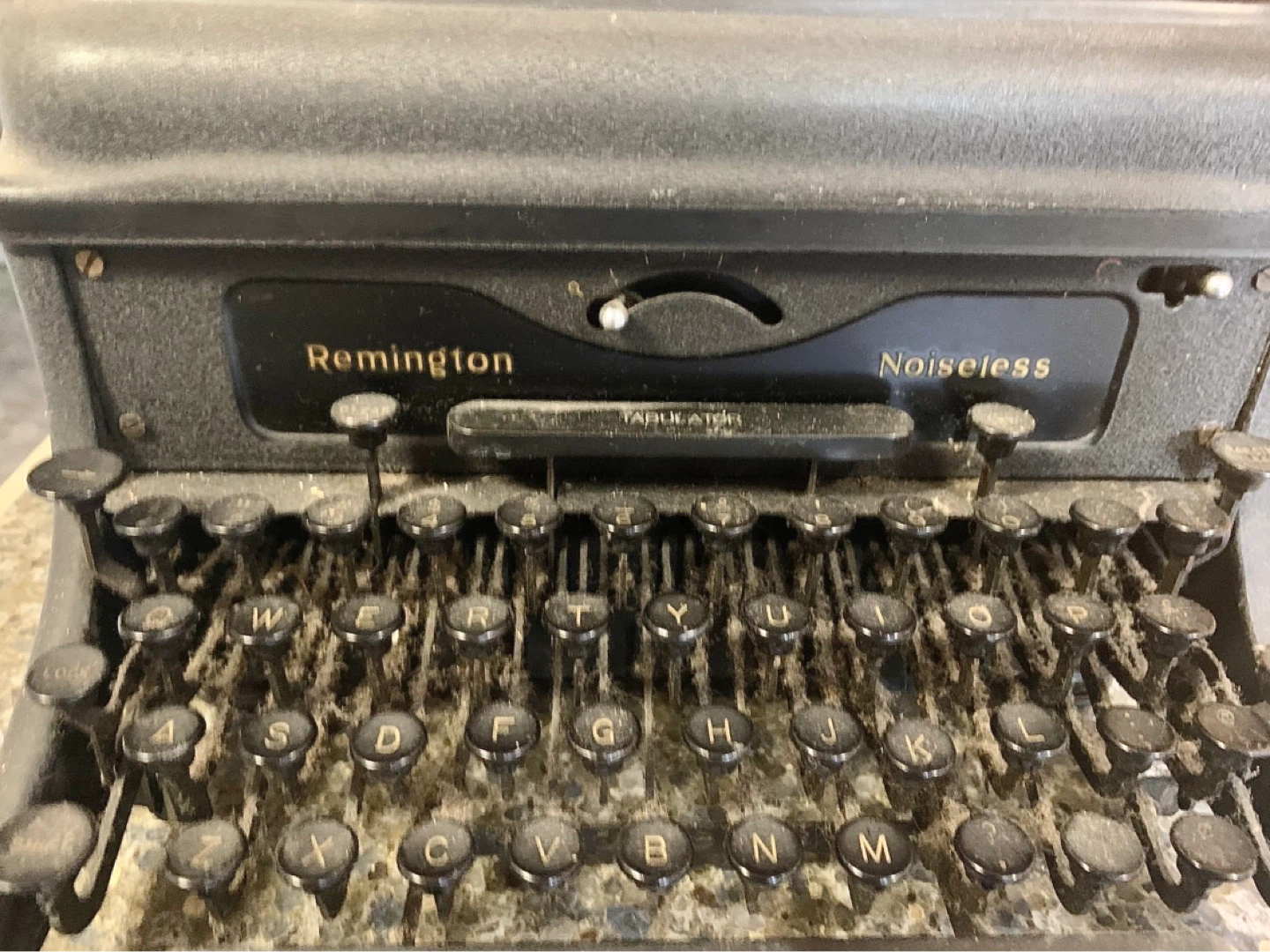 Vintage Remington Noiseless Typewriter - photo 2