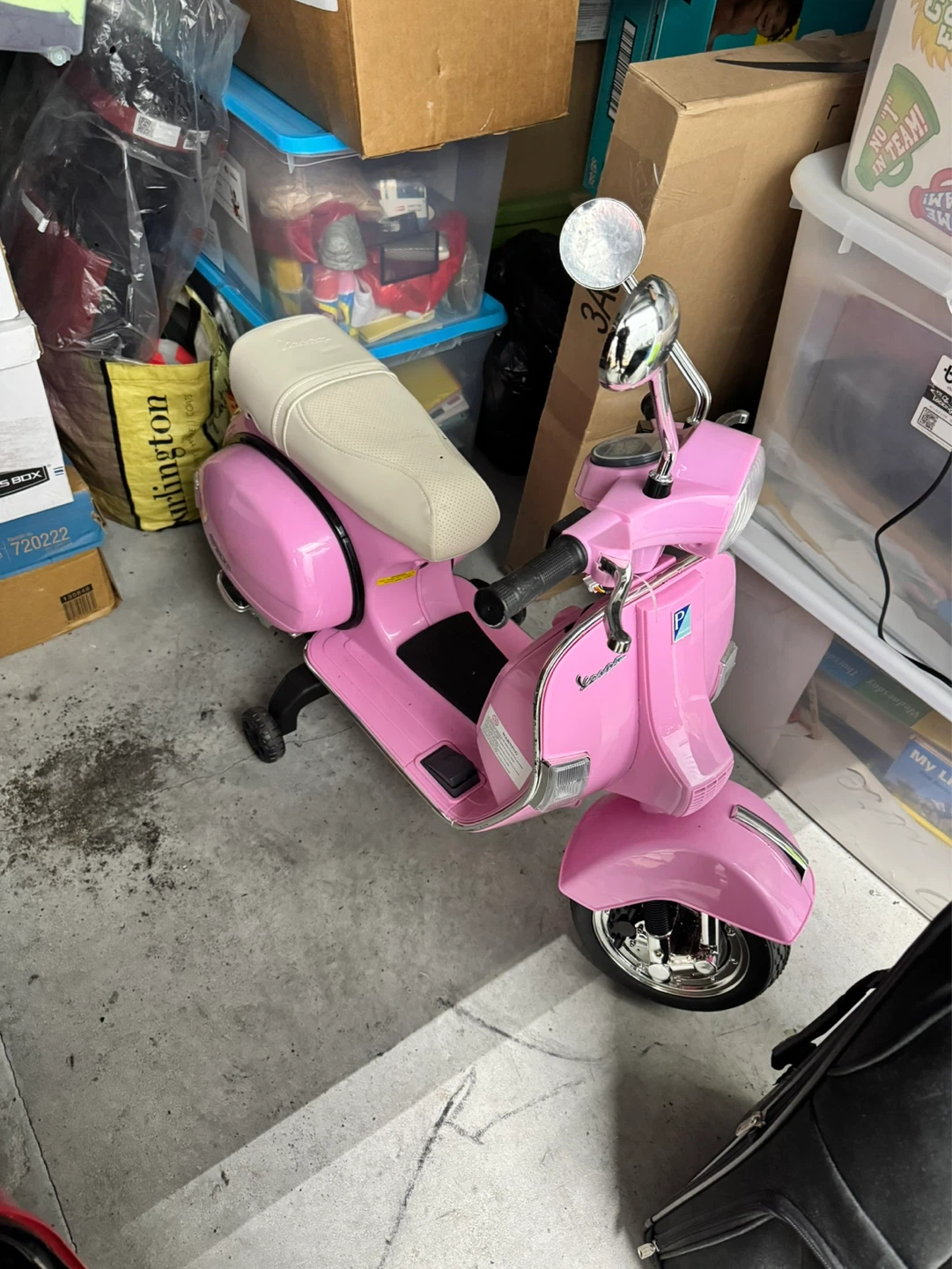 Pink Vespa Ride-On Scooter for Kids - photo 3
