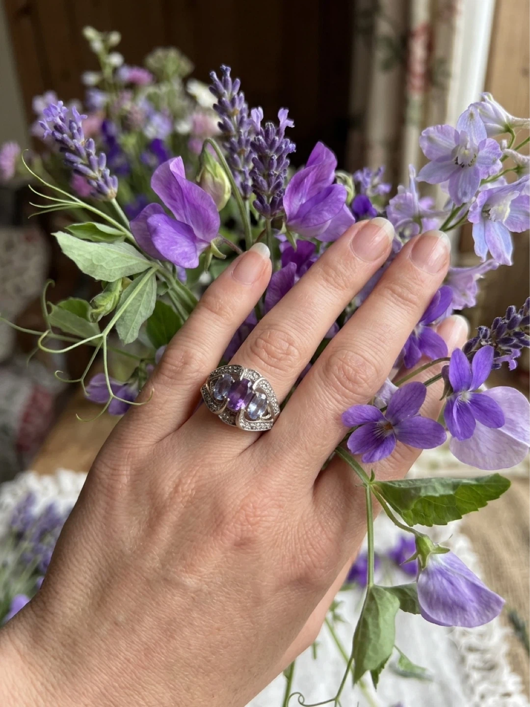 10K White Gold Amethyst, tanzanite and diamonds Ring - photo 5