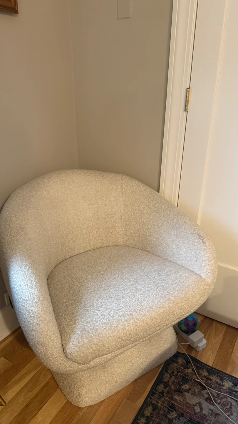 Cream Boucle Swivel Accent Chair