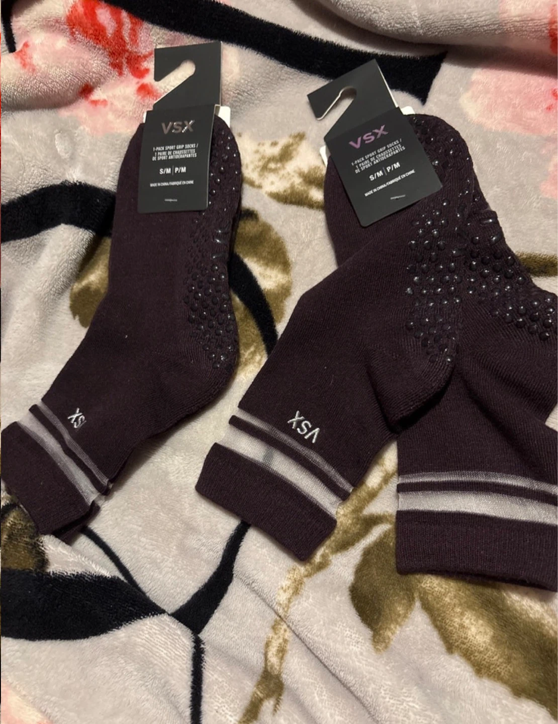 Brand New! Women’s VSX Sport Grip Socks szS/M - photo 3