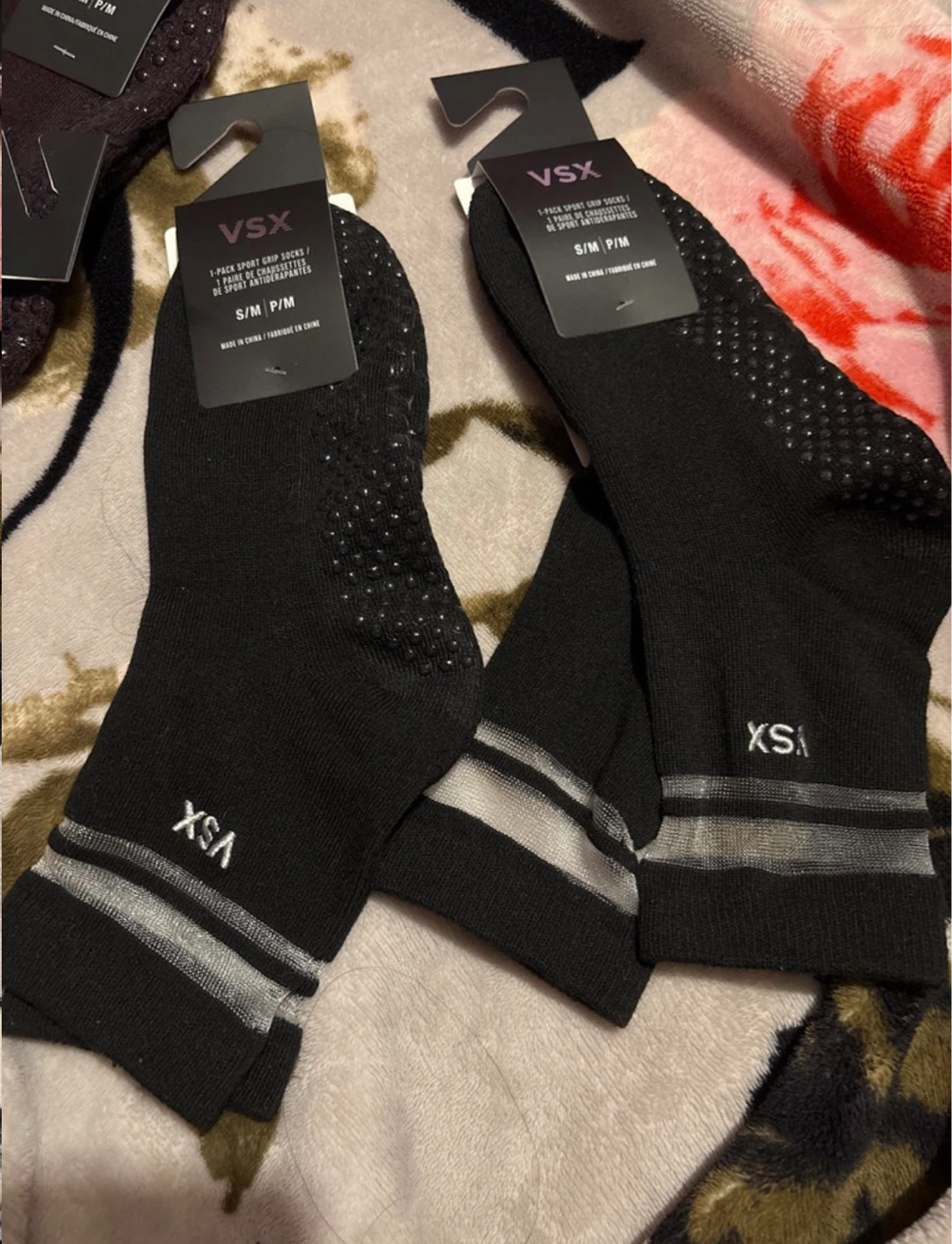 Brand New! Women’s VSX Sport Grip Socks szS/M - photo 2