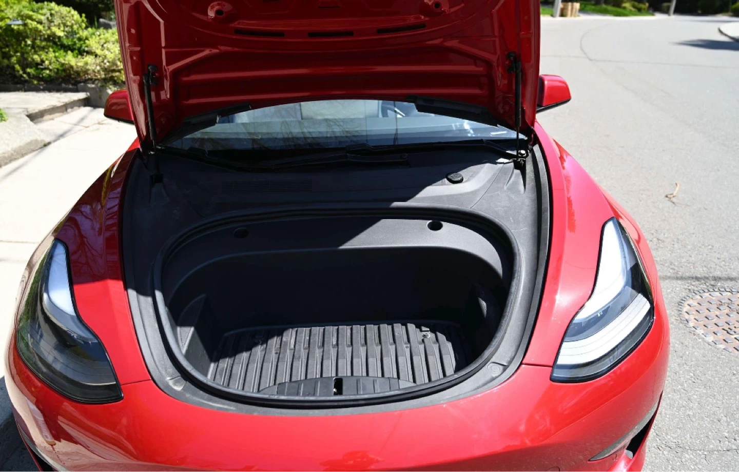 2021 Tesla Model 3 Long Range AWD – Red / White Interior - photo 5