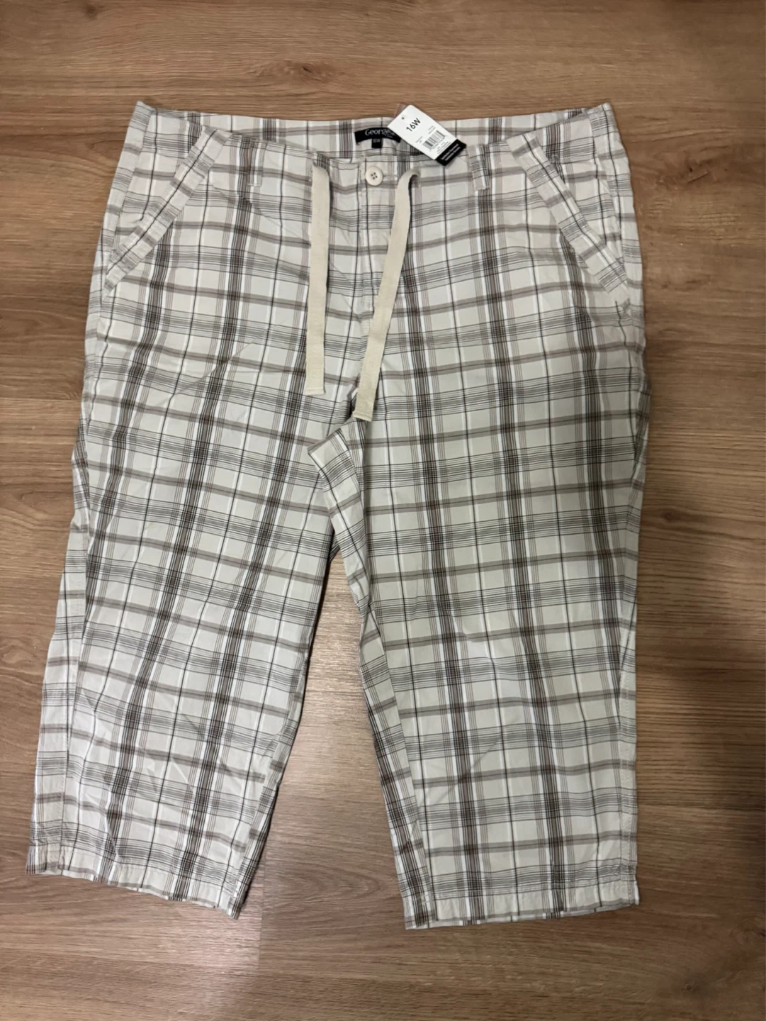 George Women's Plaid Capris Size 16W