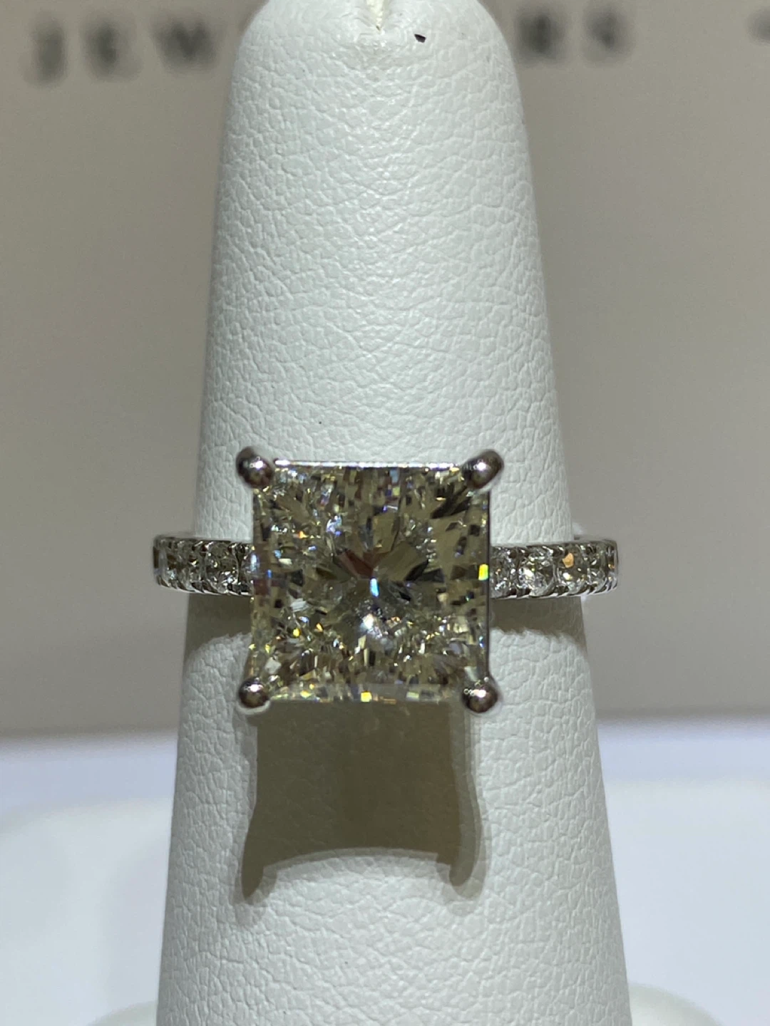 Diamant Jewellers Princess Cut Diamond Engagement Ring - photo 4