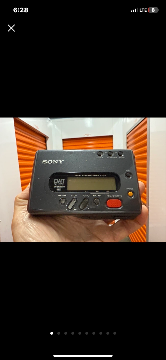 Sony DAT Walkman TCD-D7 Digital Audio Tape Recorder