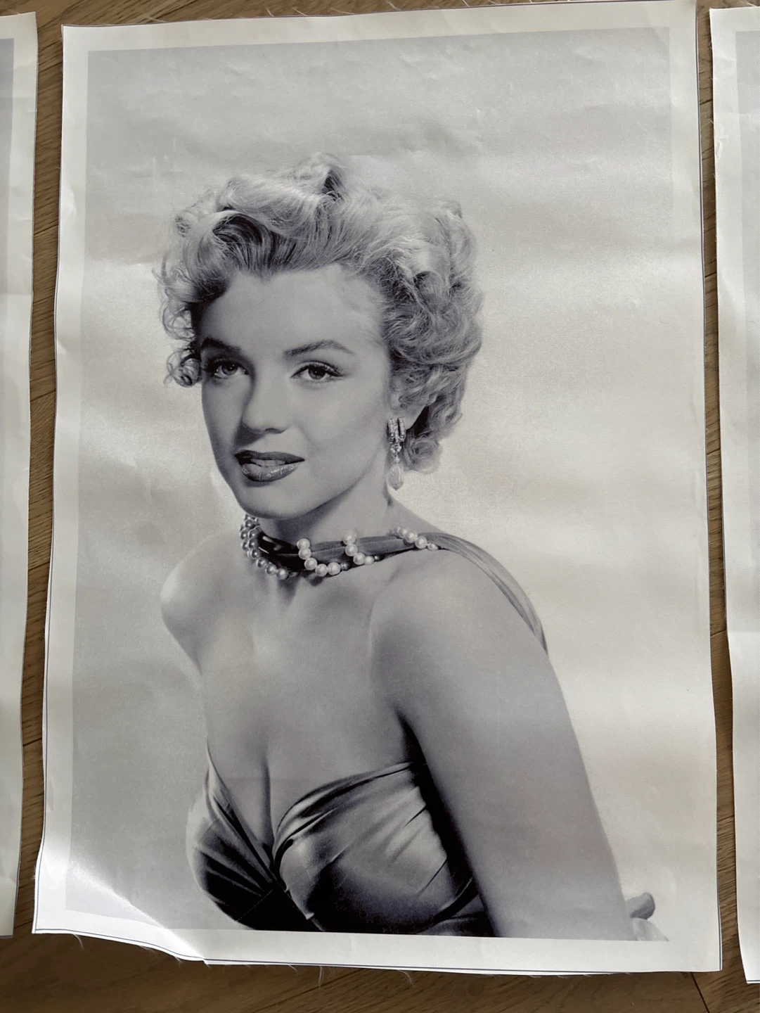 Marilyn Monroe Black and White Prints on canvas (Set of 3) - photo 2