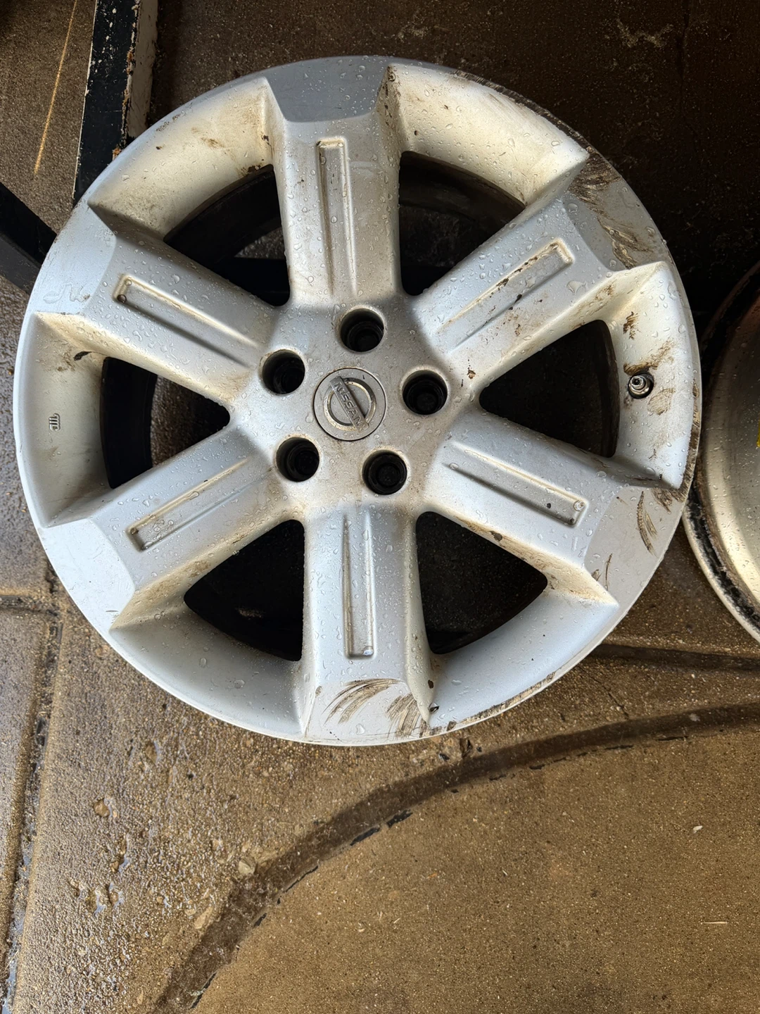Nissan Alloy Wheels Set of 4 size 18