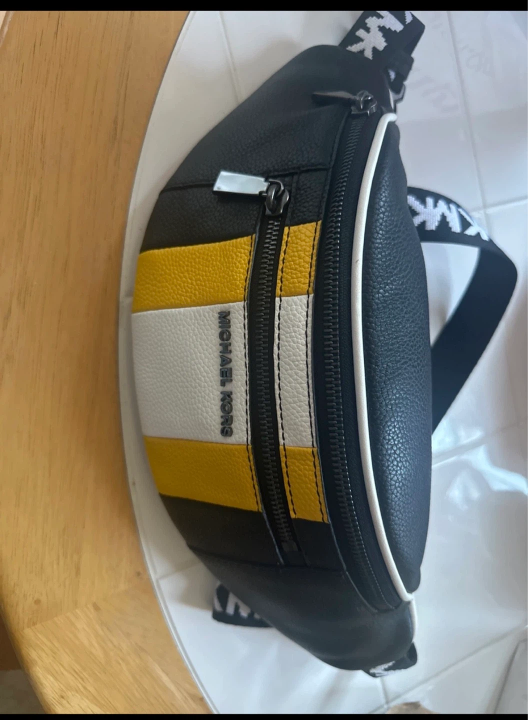 Michael Kors Mott Leather Waistpack - photo 2