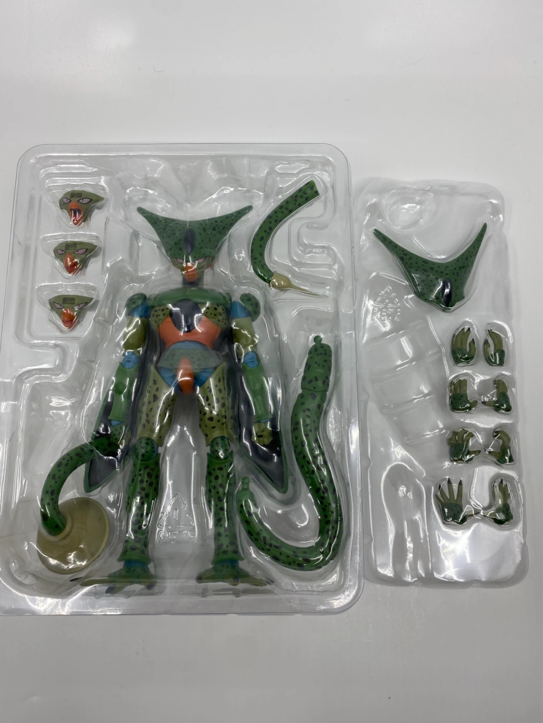 SH Figuarts Dragon Ball Z Cell First Form Reissue - photo 3