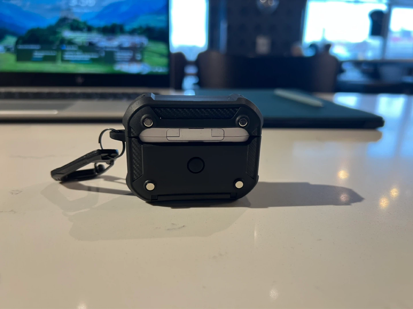 AIRPods pro with case