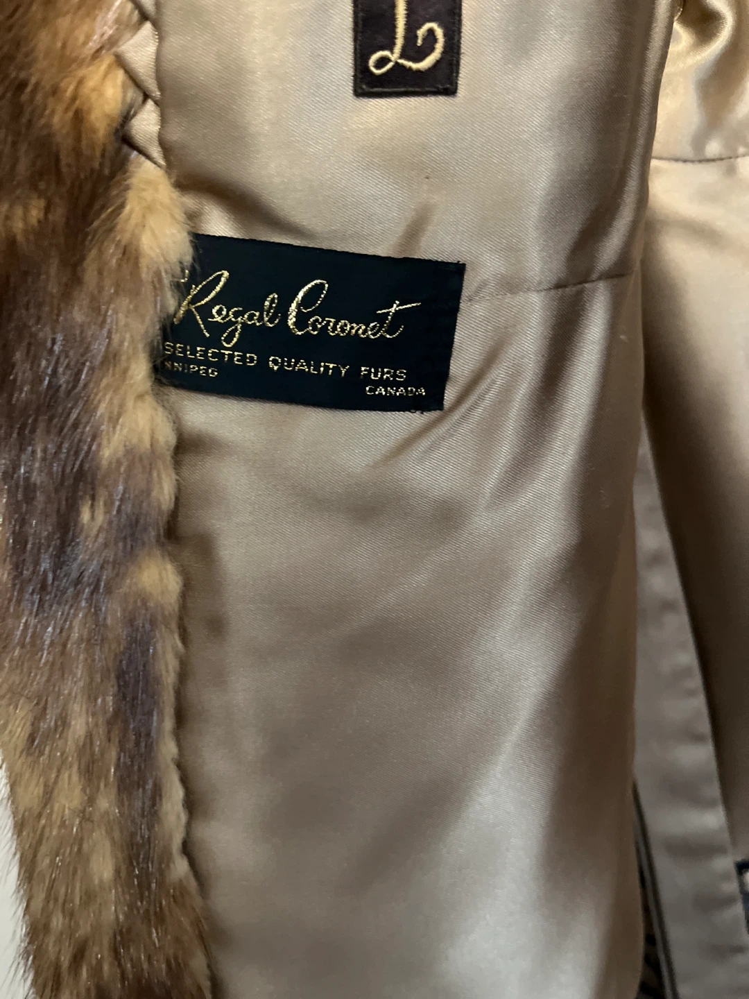 Eaton's Fur Salon Regal Coronet Fur Coat - photo 3