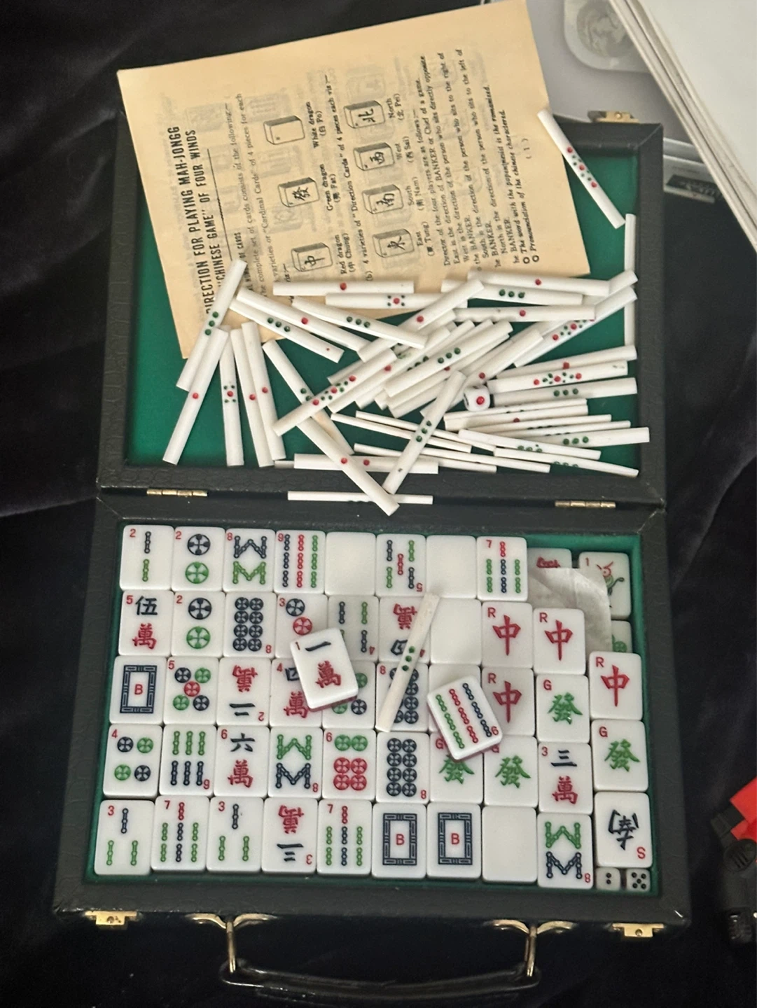 Mahjong game set 149 tiles plus more