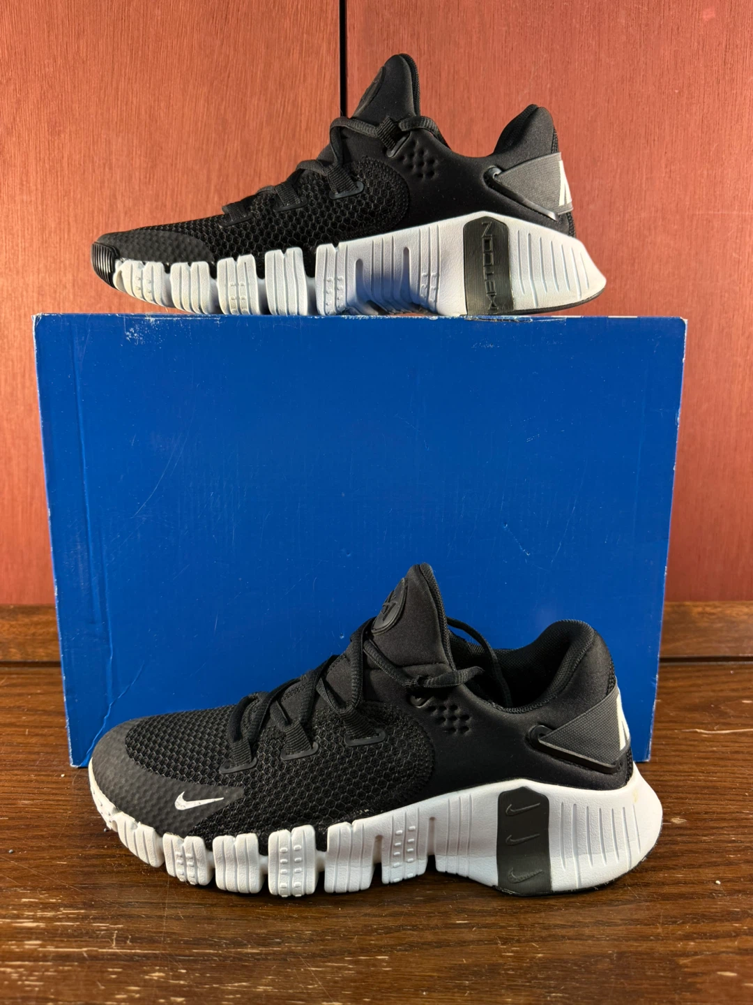 Nike Free Metcon 4 Black/White Men’s Training Shoes Size US 7,5