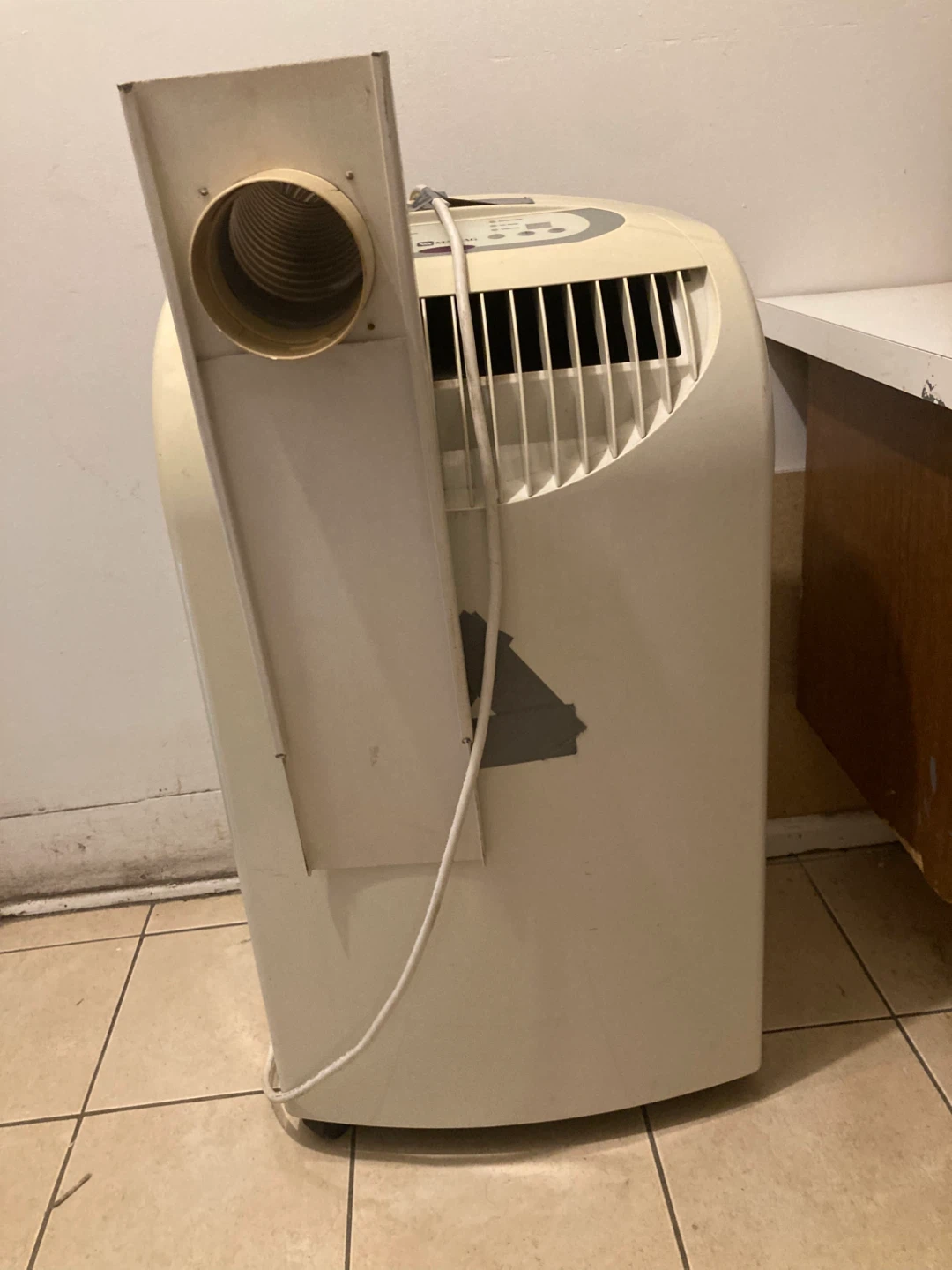 Portable Air Conditioner with Exhaust Hose