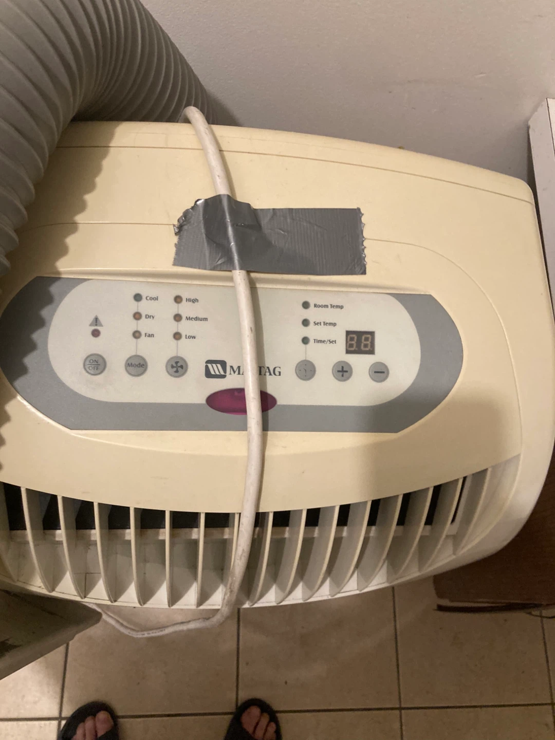 Portable Air Conditioner with Exhaust Hose - photo 2