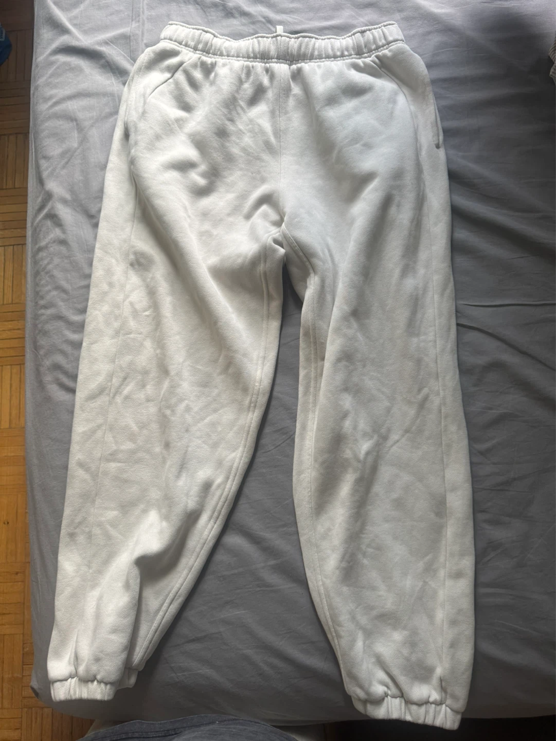 BNWT Lululemon Scuba Mid-Rise Oversized Jogger - Size M - photo 2