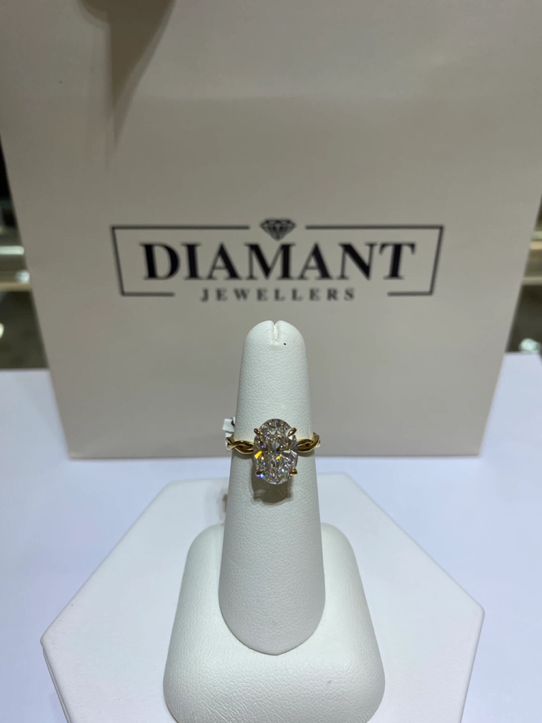 Oval Diamond Engagement Ring - photo 3
