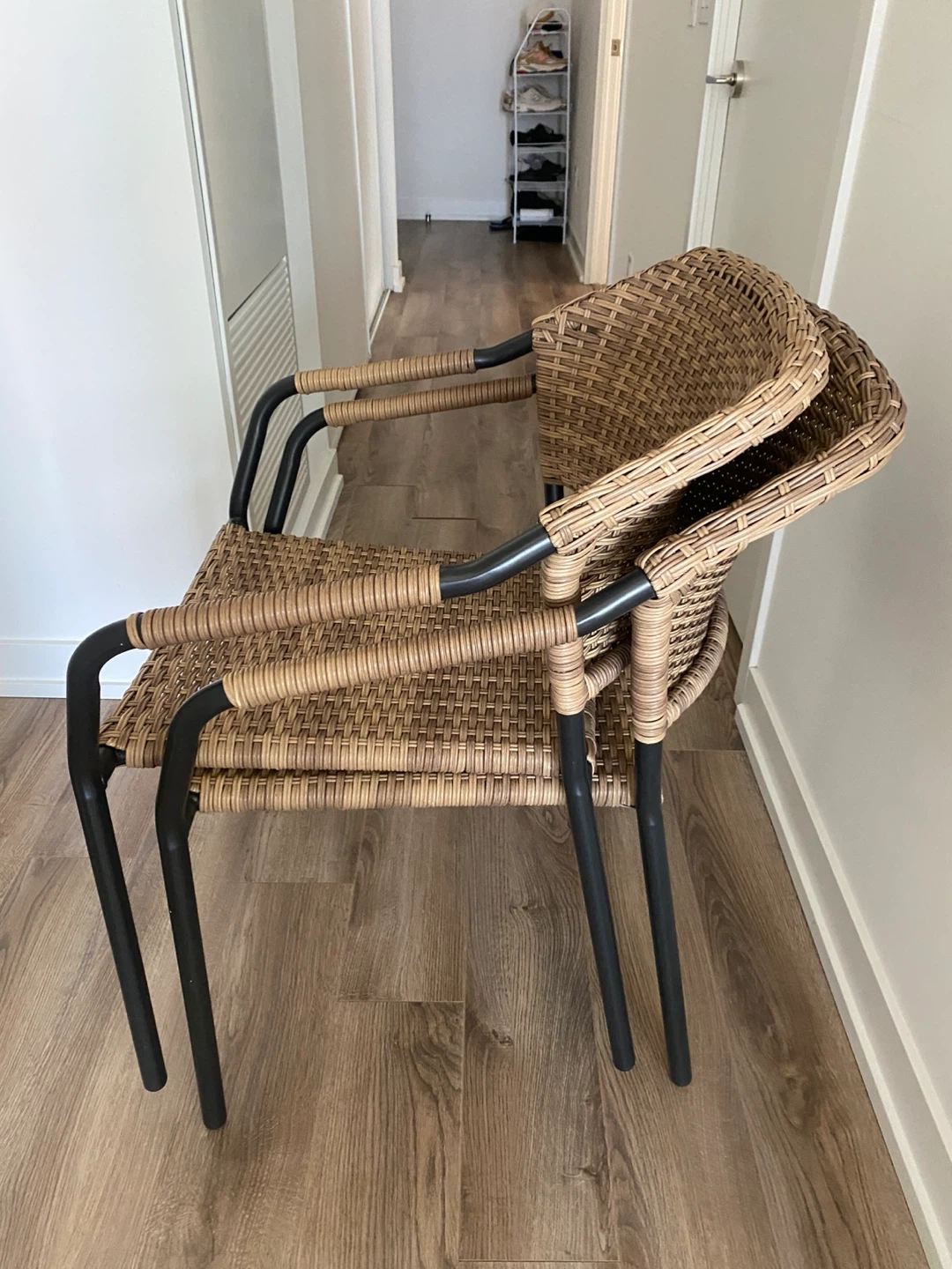 Beautiful patio/balcony set for sale!