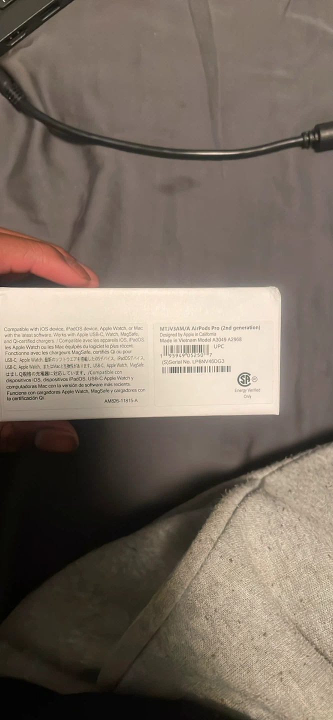Apple AirPods Pro (2nd generation) with MagSafe Charging Case - photo 3