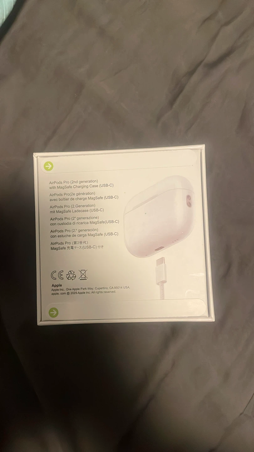 Apple AirPods Pro (2nd generation) with MagSafe Charging Case - photo 2