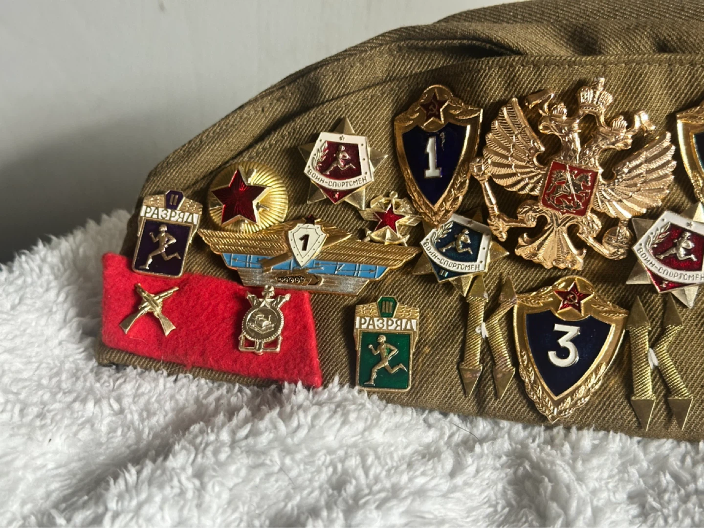 Soviet Army hat with pins - photo 4