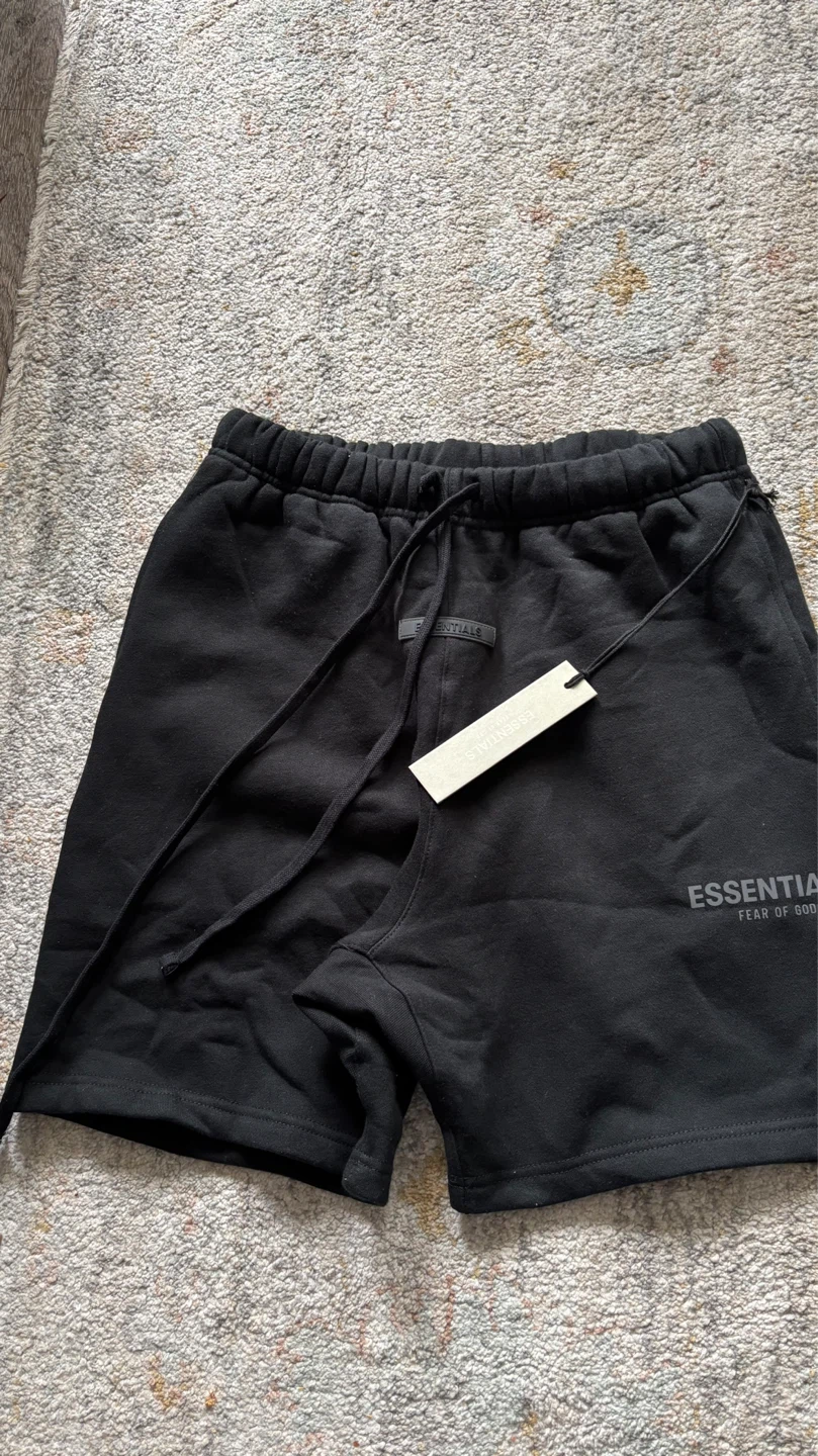 Essentials Black and Lightoat Shorts - photo 5