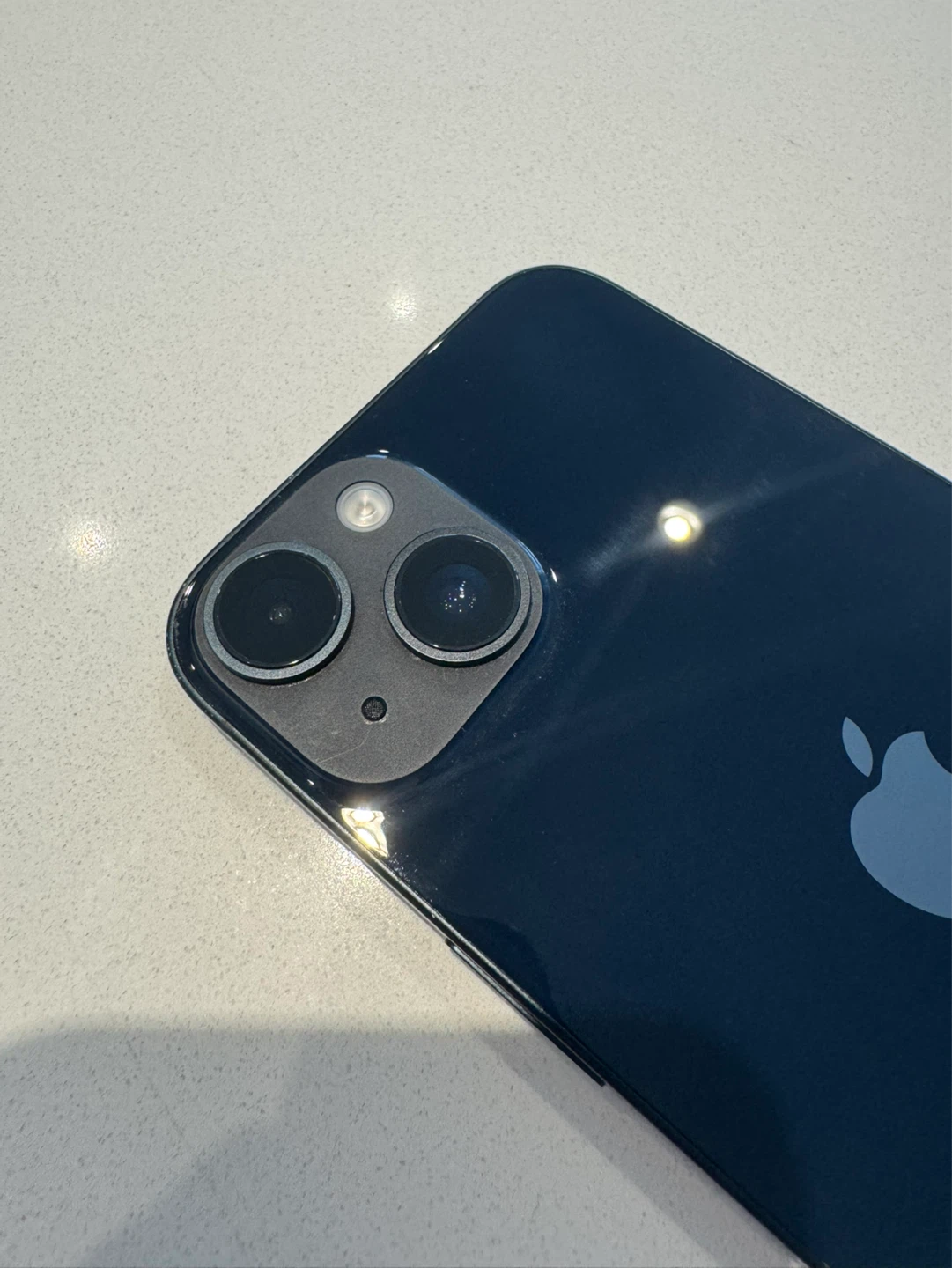 Apple iPhone 14 - photo 2