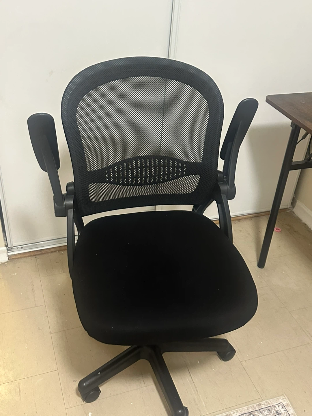 Black Mesh Office Chair - photo 5